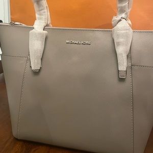 Michael Kors LG EW TZ TOTE LEATHER JET SET ITEM